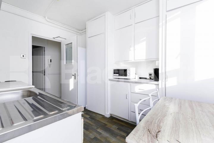 			3 Bedroom, 1 bath, 1 reception Flat			 Robert Street, Camden / Euston